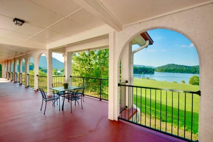 Williams Island Room At Tennessee Riverplace Chattanooga Exterior photo